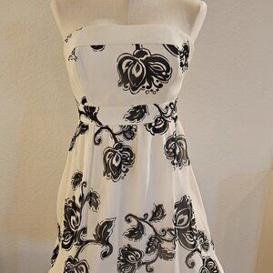 White House Black Market Silk Strapless Floral Cocktail Party Dress Size 2